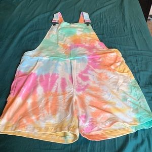 Tie dye swovie shorts!